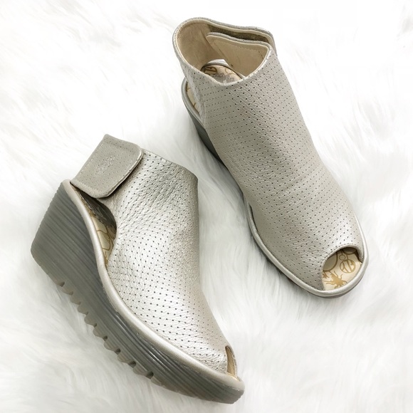 fly london yone sandals